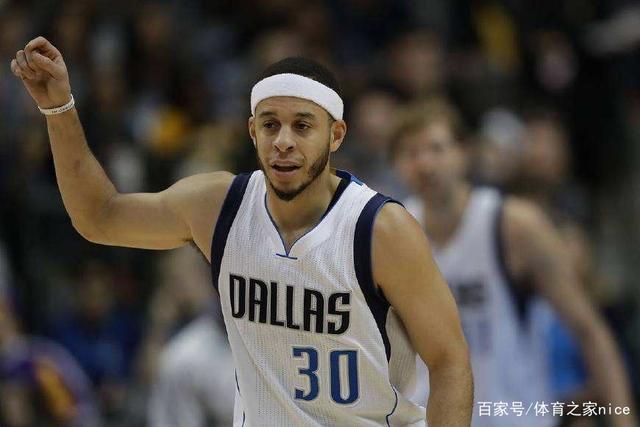 库里连中4记关键三分 美国男篮力克法国夺金牌