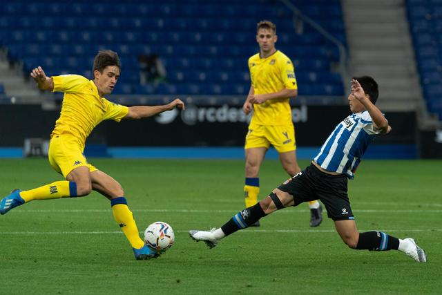 张子宇：我没大家想的那么高 大概2米23左右